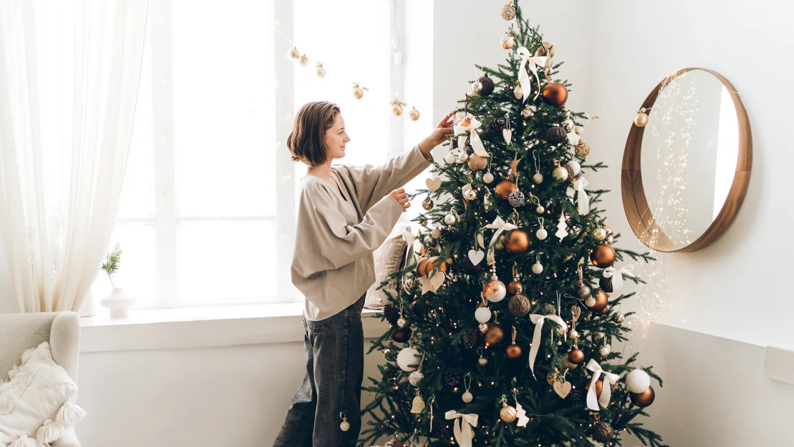 Embracing the Holidays Solo: Discover Ways to Make This Season Truly Rewarding